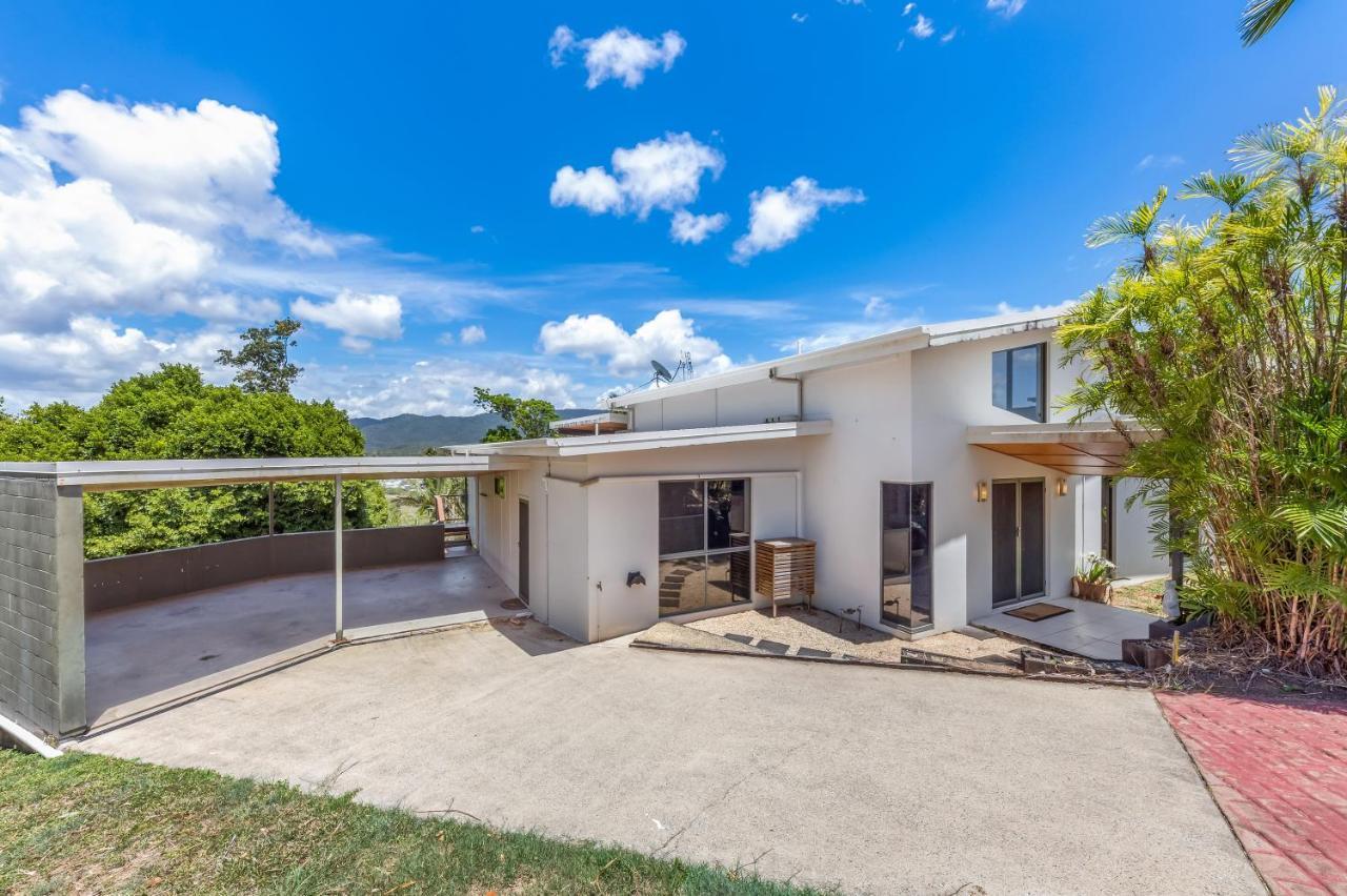 Hilltop Views - Cannonvale Airlie Beach Exterior photo